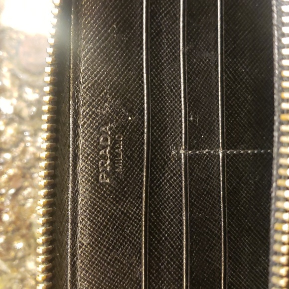 Prada Nylon zippy wallet black - Picture 3 of 12